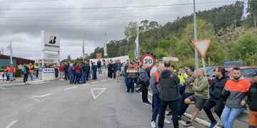 Sin avances en la cuarta reunión del ERE de Bridgestone mientras continúa la huelga en Puente San Miguel y Basauri