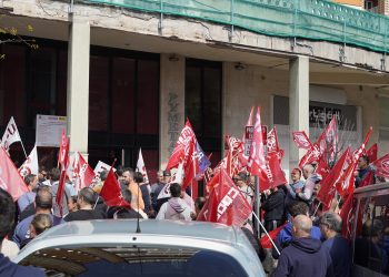 El metal cántabro alza la voz: más de 200 delegados se concentran frente a Pymetal para exigir avances en el convenio