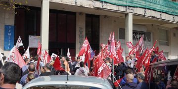 El metal cántabro alza la voz: más de 200 delegados se concentran frente a Pymetal para exigir avances en el convenio