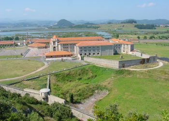 ACAIP-UGT denuncia el refuerzo de internos en El Dueso mientras se recorta la plantilla en plena reapertura