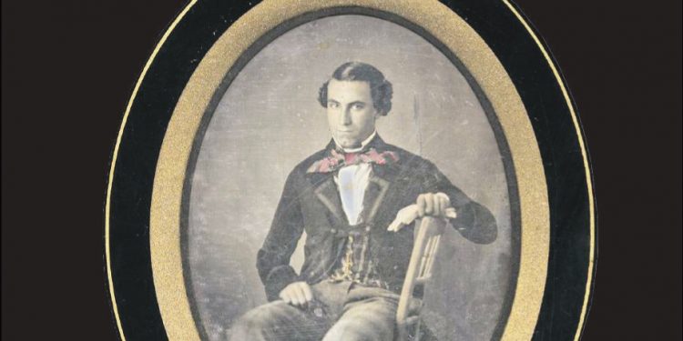 El CDIS acoge este viernes una conferencia sobre la historia del coloreado manual en la fotografía