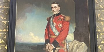 El retrato de Claudio López Bru regresa a su lugar original en el Palacio de Sobrellano