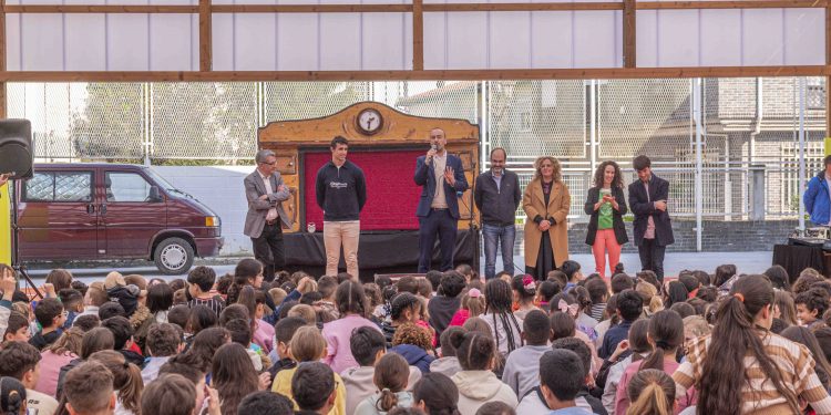El Menéndez Pelayo estrena pista cubierta: nueva infraestructura para alumnos y vecinos de El Zapatón