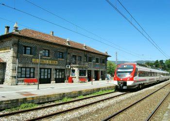 Adif licita por más de 500.000 euros la renovación de vía en la estación de Corrales de Buelna