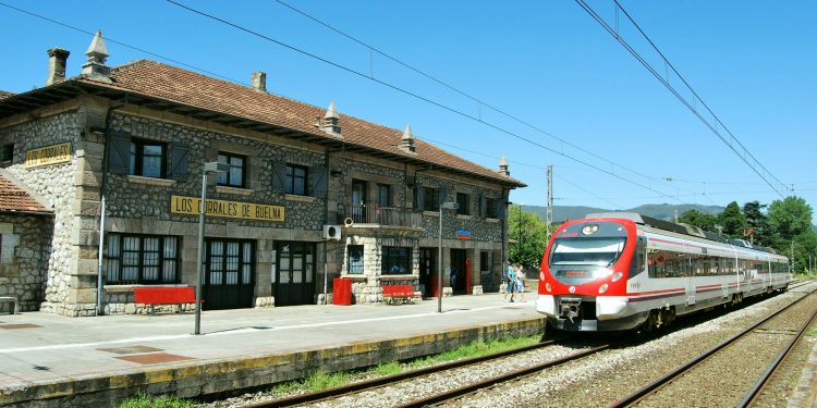 Adif licita por más de 500.000 euros la renovación de vía en la estación de Corrales de Buelna