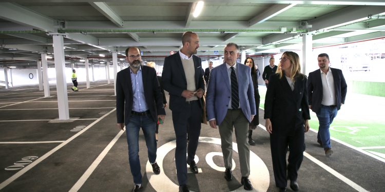 Torrelavega estrena su primer aparcamiento en altura con 654 plazas gratuitas