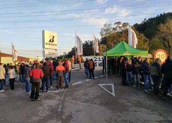 Bridgestone reanuda las huelgas en Puente San Miguel contra el ERE con tres días de paros consecutivos