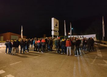 Cuarto día de huelga en Bridgestone: los trabajadores siguen rechazando el ERE que plantea 211 despidos