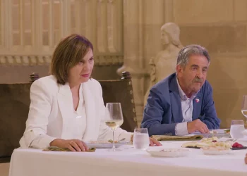 La esposa de Revilla asegura que no han recibido notificación de la demanda del rey Juan Carlos I