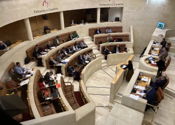 El Parlamento cántabro se une para exigir la inclusión de la comunidad en el Corredor Atlántico
