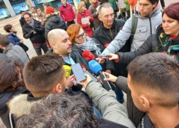 Izquierda Unida traslada al Ministerio de Trabajo el conflicto laboral en Bridgestone