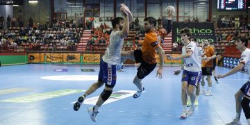 El Bathco Torrelavega roza la perfección y se cuela en su tercera Final a 8 de Copa del Rey