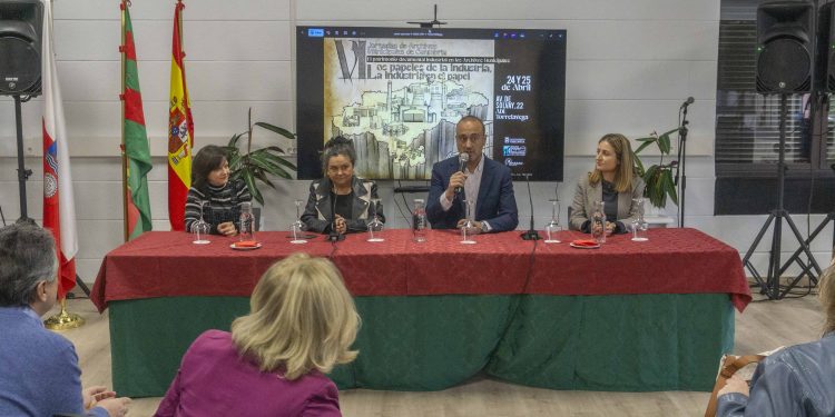 Torrelavega acoge las VI Jornadas de Archivos Municipales centradas en el patrimonio documental industrial
