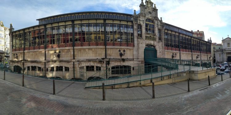 Santander saca a subasta once puestos del Mercado de La Esperanza para reactivar la actividad comercial