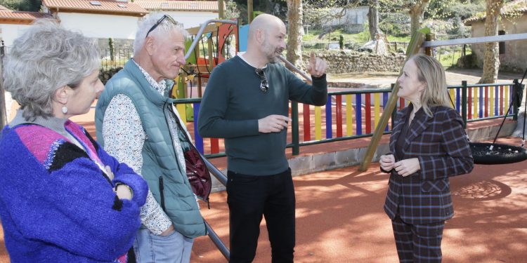 Puente Viesgo renueva su parque infantil con una inversión de 48.827 euros del Gobierno de Cantabria