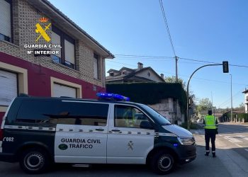 Investigado un conductor de 28 años por circular temerariamente sin puntos en el carné en Solares y Ceceñas