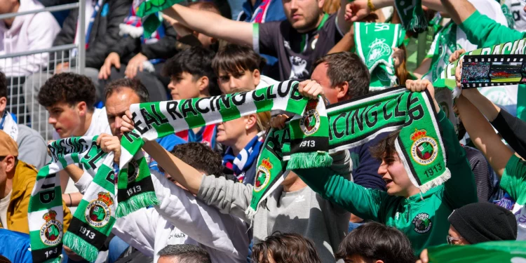 Agotadas las entradas para el Racing contra el Depor: solo quedan disponibles a través de cesión de abonos