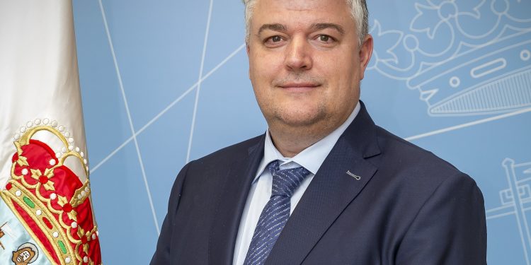 «La presencia de Europa en el folclore de Cantabria es muy grande»: Luis Ángel Agüeros