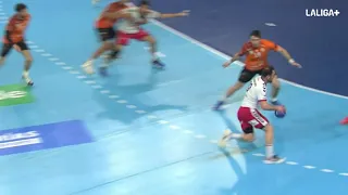 El Bathco BM Torrelavega firma una victoria histórica ante el BM Nava y bate su récord de puntos en Liga Plenitude