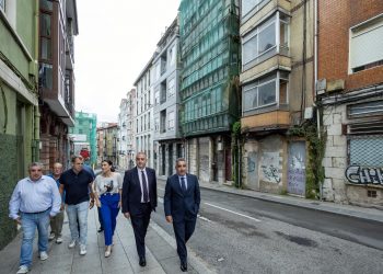 Santander adjudica la demolición de los edificios 9 y 13 de la calle Alta por más de 250.000 euros