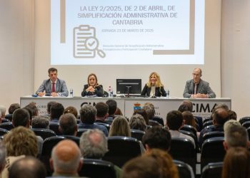 Cantabria ofrece apoyo a los ayuntamientos para que la nueva Ley de Simplificación Administrativa sea «un éxito»