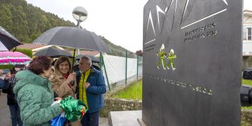 María José Sáenz de Buruaga reafirma su compromiso para resolver el problema de los afectados por sentencias de derribo