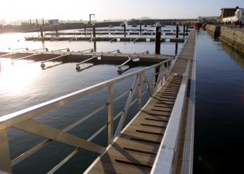 La Consejería de Fomento adjudica la restauración de los pantalanes del puerto de Laredo por casi 487.000 euros