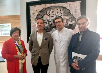 El artista Pierre d’Argyll dona la obra Thinking Santander al Hospital Valdecilla