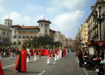 Santander inaugura la Semana Santa con la exposición de pasos procesionales en la Plaza Porticada