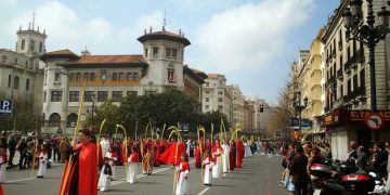 Santander inaugura la Semana Santa con la exposición de pasos procesionales en la Plaza Porticada