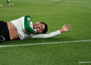 Un Racing sin rumbo naufraga en Almería