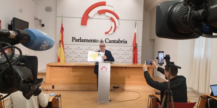 El PRC llevará al Pleno una moción contra los proyectos eólicos en la zona oriental de Cantabria