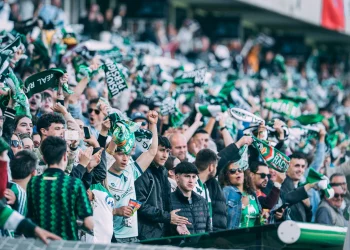 El Racing compensará con 10 euros a sus aficionados por las entradas de los partidos en Almería y Elda