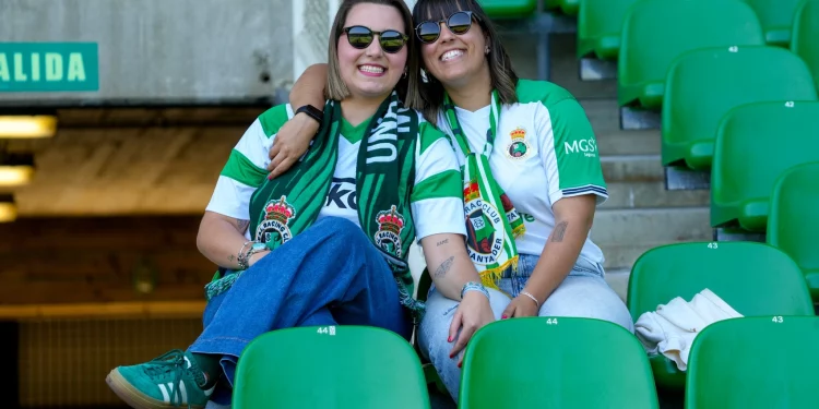 El Racing pone a disposición de sus abonados entradas para el partido en Almería