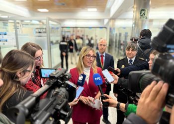 La delegada del Gobierno en Cantabria denuncia la “falta de humanidad” del Ejecutivo autonómico por la solicitud de expatriación de 18 menores migrantes