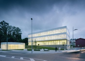 Torrelavega convoca el Consejo Escolar Municipal ante la paralización de clases en el CEPA Caligrama