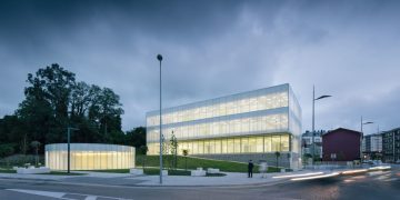 Torrelavega convoca el Consejo Escolar Municipal ante la paralización de clases en el CEPA Caligrama