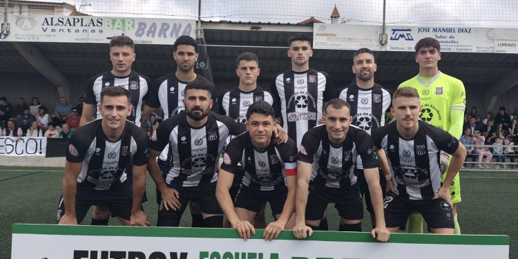 El UM Escobedo cae ante el Barbastro (0-2) pero mantiene viva la esperanza para el partido de vuelta