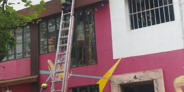 Un incendio en un piso de Santander obliga a evacuar a un hombre al hospital