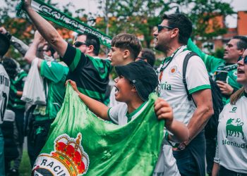 Más de 2.500 entradas vendidas ya para el Racing–Granada: El Sardinero se prepara para otra tarde de locura verdiblanca