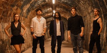 «El sábado habrá un gran encuentro de bandas de rock» False Pretense 