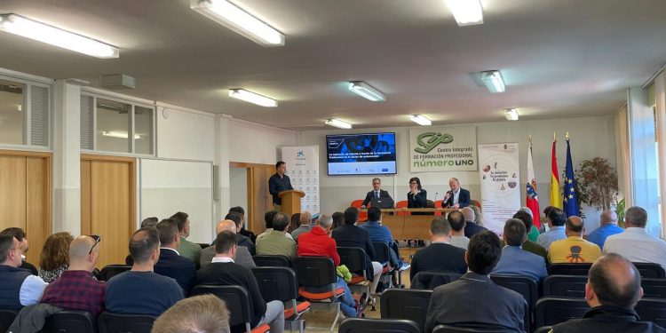 El sector de automoción en Cantabria alerta de un relevo generacional urgente y busca atraer jóvenes a la FP Dual