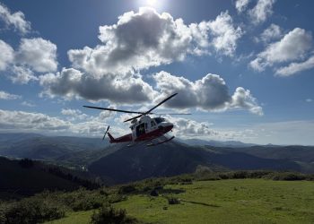 Rescatado en helicóptero un parapentista herido en Cos tras sufrir un accidente en vuelo