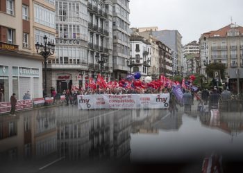 Cerca de 8.000 personas toman las calles de Santander en un 1 de Mayo con fuerte carga sindical