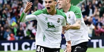 Reparto de puntos en El Sardinero: Racing y Oviedo empatan en un duelo intenso por el ascenso