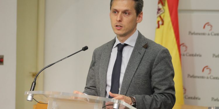 El PSOE de Cantabria rechaza el proyecto de Ley del Voluntariado por falta de participación y visión estratégica