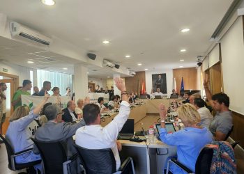 Torrelavega aprueba su presupuesto de 2025 por la mínima y con el voto de calidad del alcalde