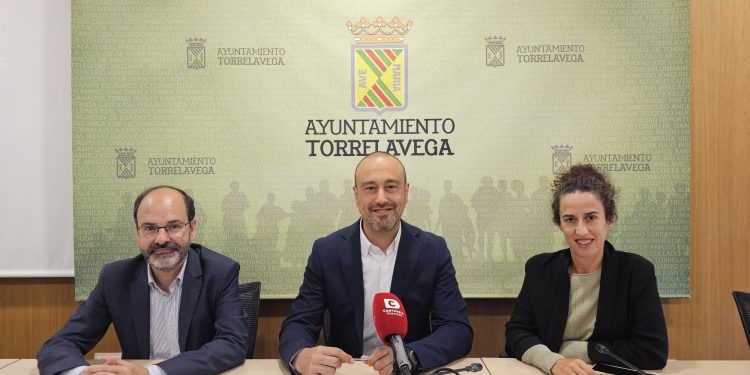 Torrelavega celebra el centenario del colegio público Menéndez Pelayo, pionero de la educación en la ciudad