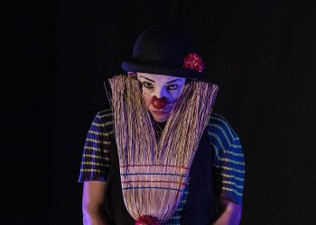 Anna Soldevila presenta «Volátil», su nuevo proyecto de clown en el Café de las Artes de Santander
