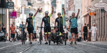 El Triatlón Ciudad de Santander se estrena en 2025 con un dorsal solidario muy especial